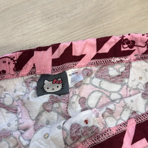 Hello Kitty sleep shorts medium - Picture 3 of 3